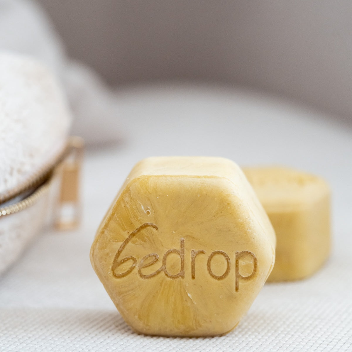 BEELIXIR Solid Shampoo with Manuka Honey & Propolis - 65g