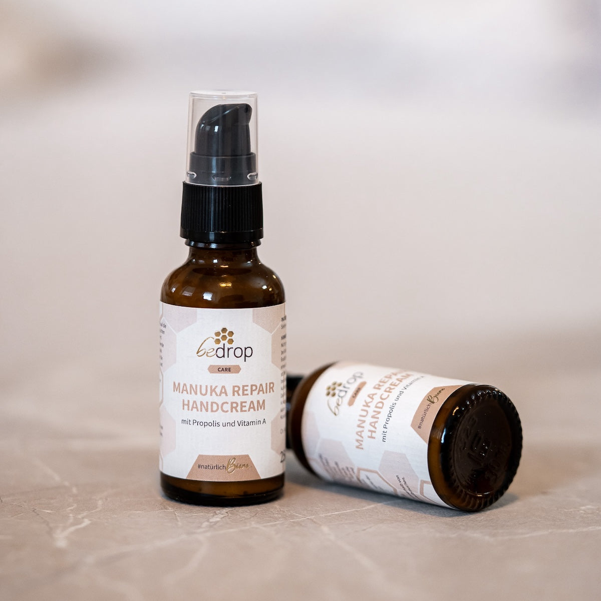 Manuka Repair Handcream / Hand cream with manuka honey, propolis and vitamin A - 25ml