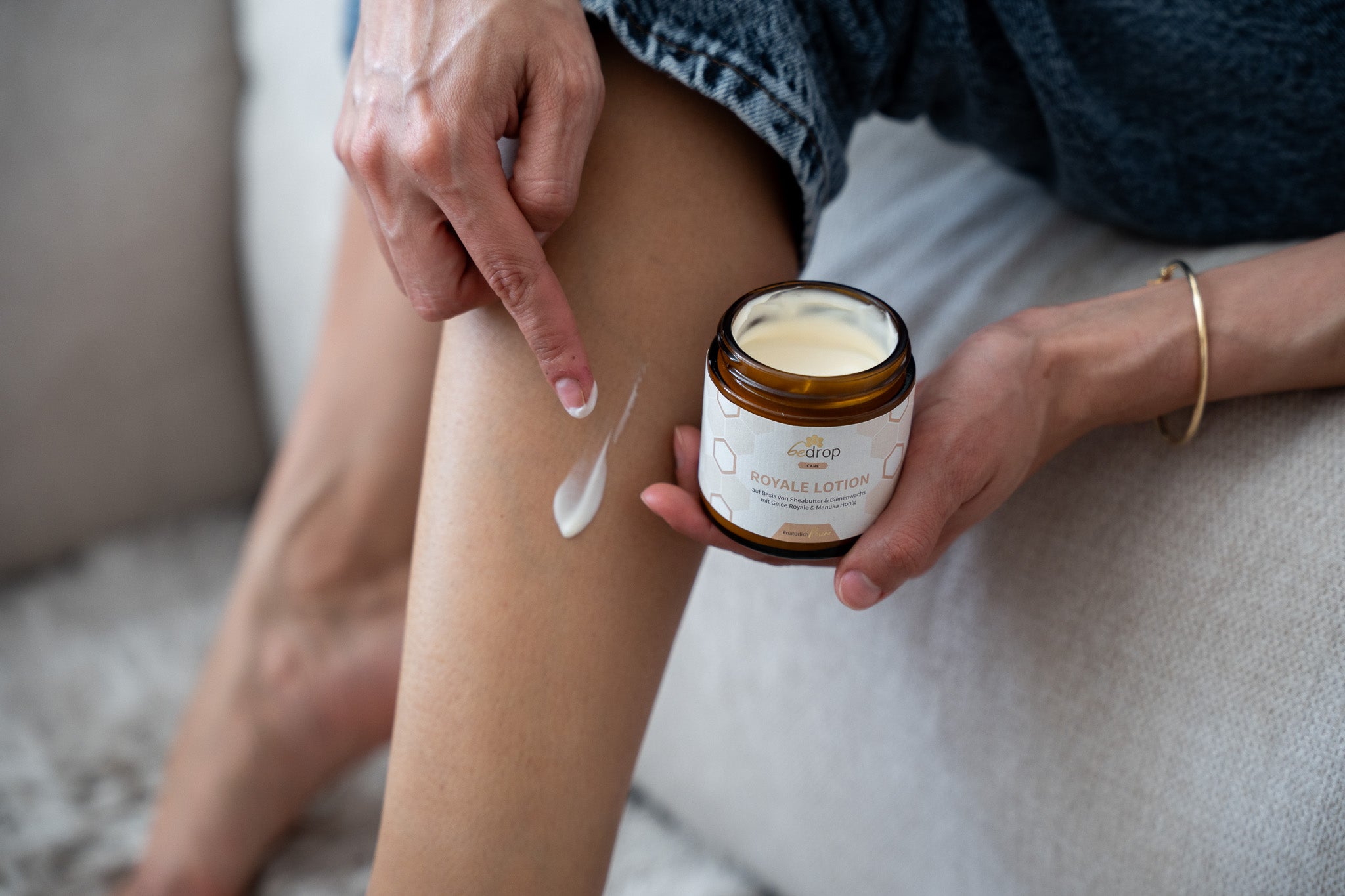 Royale Lotion body lotion with royal jelly, shea butter and acacia honey - 100g